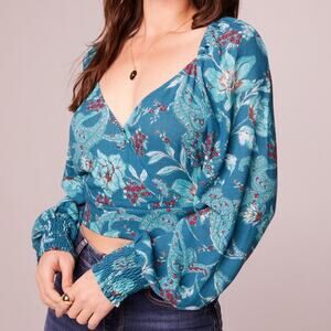 Band of the Free Sybille Teal Boho Floral Smocked Crossover Crop Top Casual L